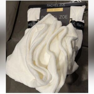 Rachel Zoe Luxe Minksoft 50” x 70” Plush White Throw Blanket New